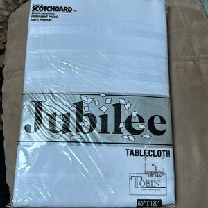 NWOT beautiful white oblong 60 x 120 tablecloth